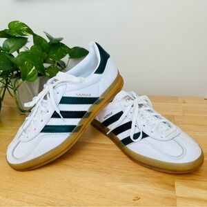Like new! Rare colorAdidas Gazelle Indoor White Green Black Sneakers WN’s SZ 8.5